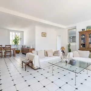  Apartment Splendide Vue Sur Nd De La Garde Et Le Vieux Port France